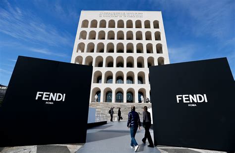 corriere della sera roma fendi